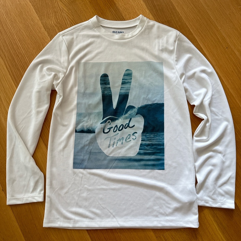 Long sleeve swim shirt